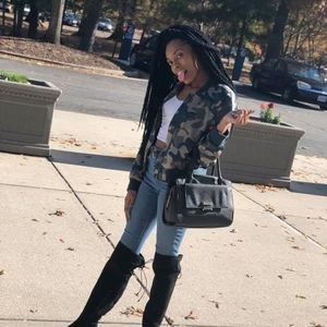 Meet your Posher, Khadijah